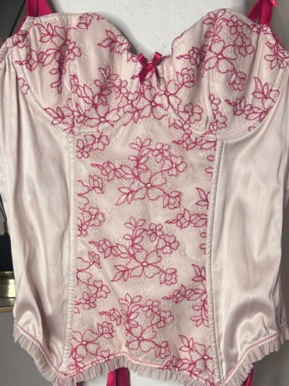 Victoria's Secret Vintage Women's Cream and Red Corset 34B ⭐BOGO⭐